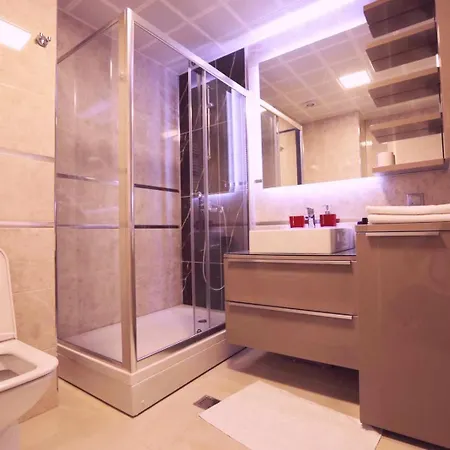 33rd Floor Luxury Fitness Daire Üsküp