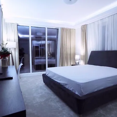 Апартаменти 33rd Floor Luxury & Fitness Скоп'є