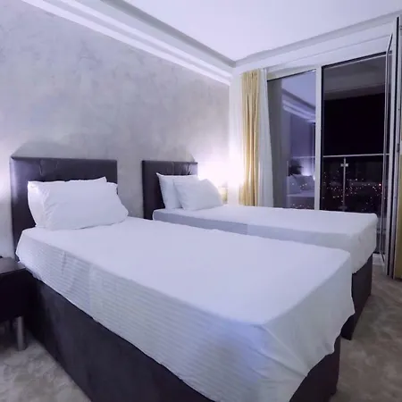 33rd Floor Luxury & Fitness Апартаменти Скоп'є