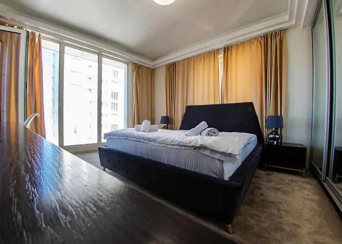 Apartment 33rd Floor Luxury & Fitness *