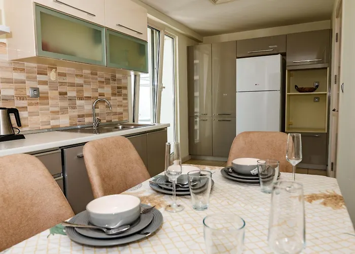 33rd Floor Luxury & Fitness Üsküp