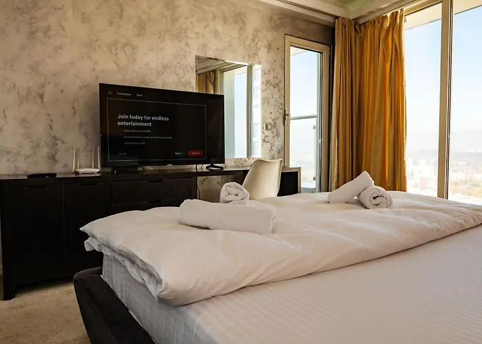 33rd Floor Luxury & Fitness *