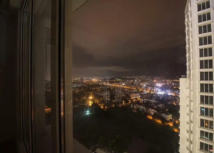 33rd Floor Luxury & Fitness *