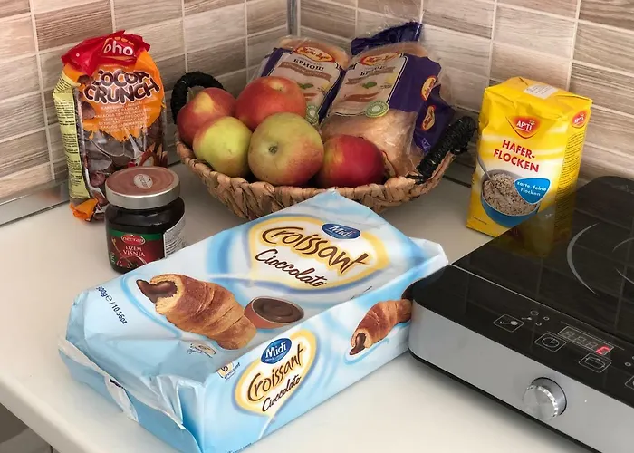 33rd Floor Luxury & Fitness Apartment *